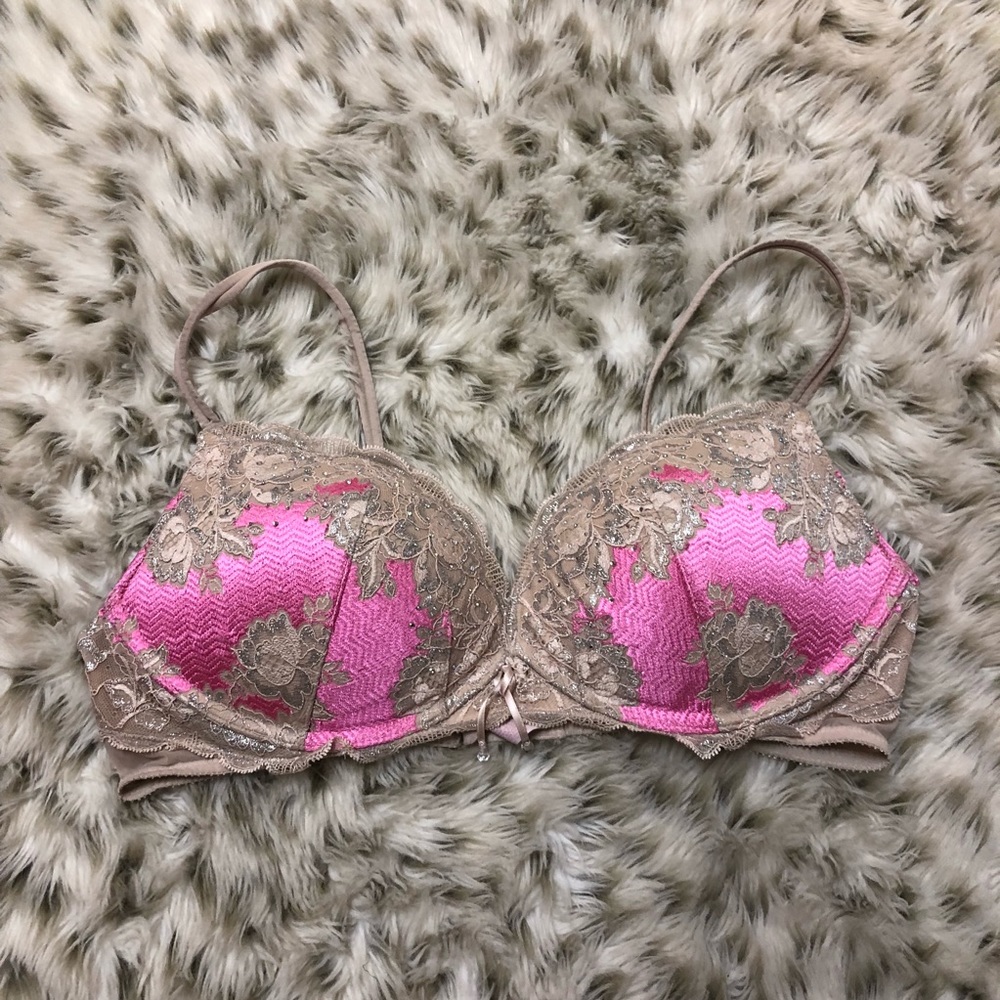 Victoria’s Secret very sexy push up bra